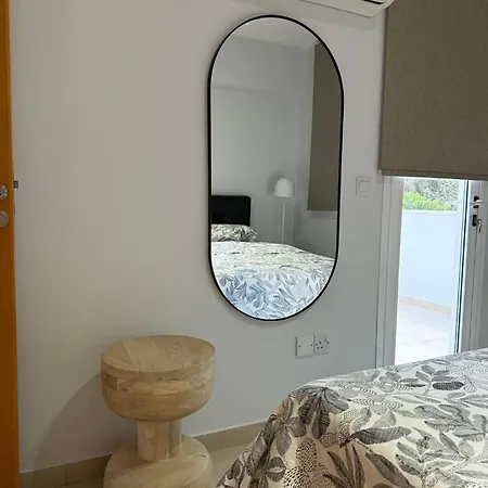 Blue Edge Makenzy Apartment Larnaka