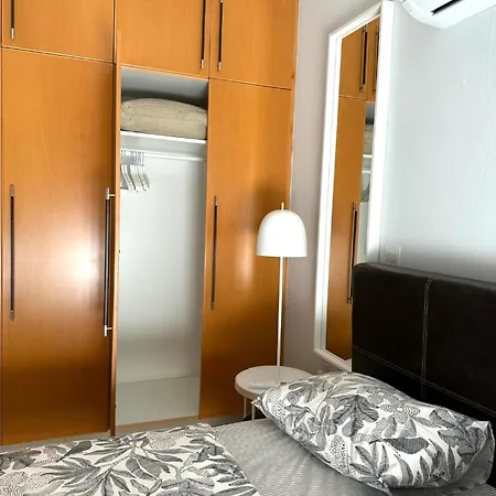 Blue Edge Makenzy Apartment *